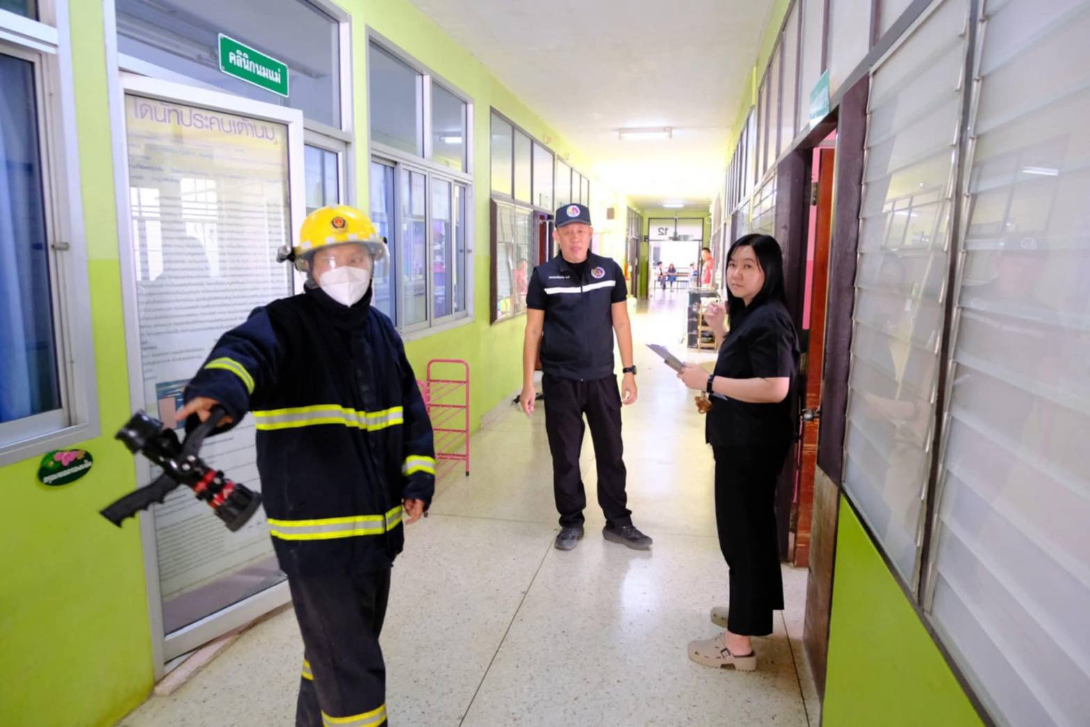 เจ้าหน้าที่ ปภ.ทต.แม่ลาน้อย เสริมทักษะ ให้ความรู้การซักซ้อมแผนอัคคีภัยเจ้าหน้าที่โรงพยาบาลแม่ลาน้อย 