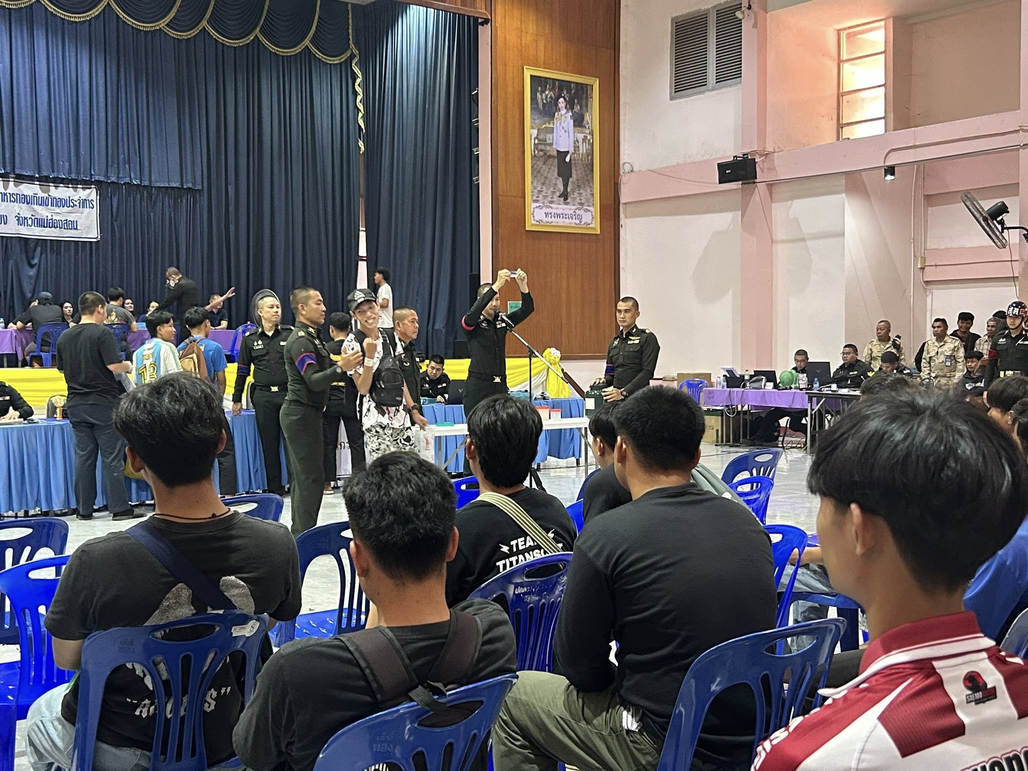 เริ่มแล้ว! จับใบดำใบแดง เกณฑ์ทหารแม่สะเรียง ⚫️🔴 .