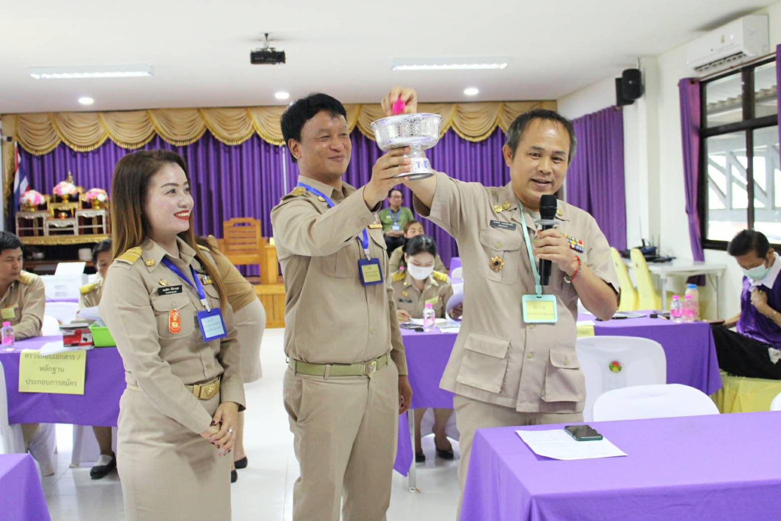 เปิดฉากวันแรก! รับสมัครนายกเทศมนตรีเมืองยวมใต้ บรรยากาศเป็นไปด้วยความเรียบร้อย