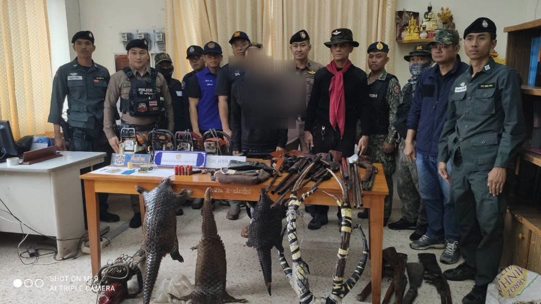 เปิดยุทธการ &ldquo;Operation 90 Days&rdquo; ฝ่ายปกครองแม่สะเรียง บุกค้นเป้าหมาย ยึดของกลางเพียบ ทั้งยาบ้า อาวุธปืน เลื่อยยนต์ และซากสัตว์ป่า!