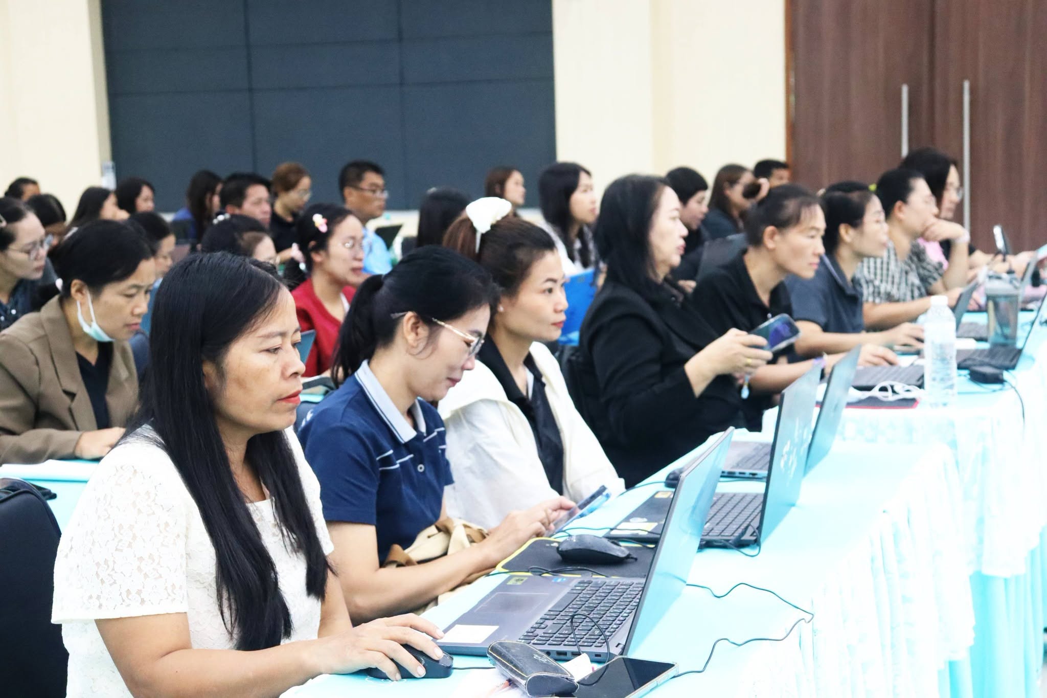 ยกระดับครูแม่สะเรียง! สมาคมสถาบันปัญญาวิถี ติวเข้มการใช้ AI และแพลตฟอร์มดิจิทัล มุ่งลดความเหลื่อมล้ำทางการศึกษาในพื้นที่ชาติพันธุ์